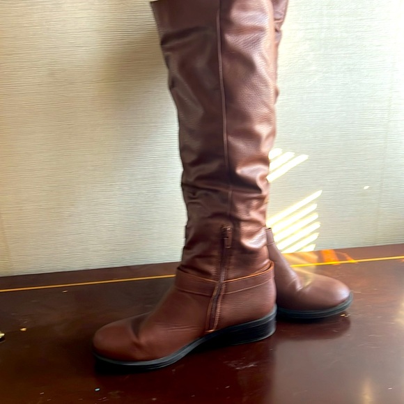 Cognac colored Boots - Picture 4 of 10